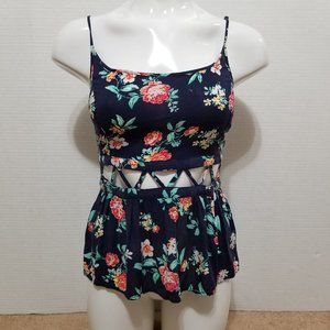 Nollie top Medium floral print cutout caged ladder inset flirty PacSun summer